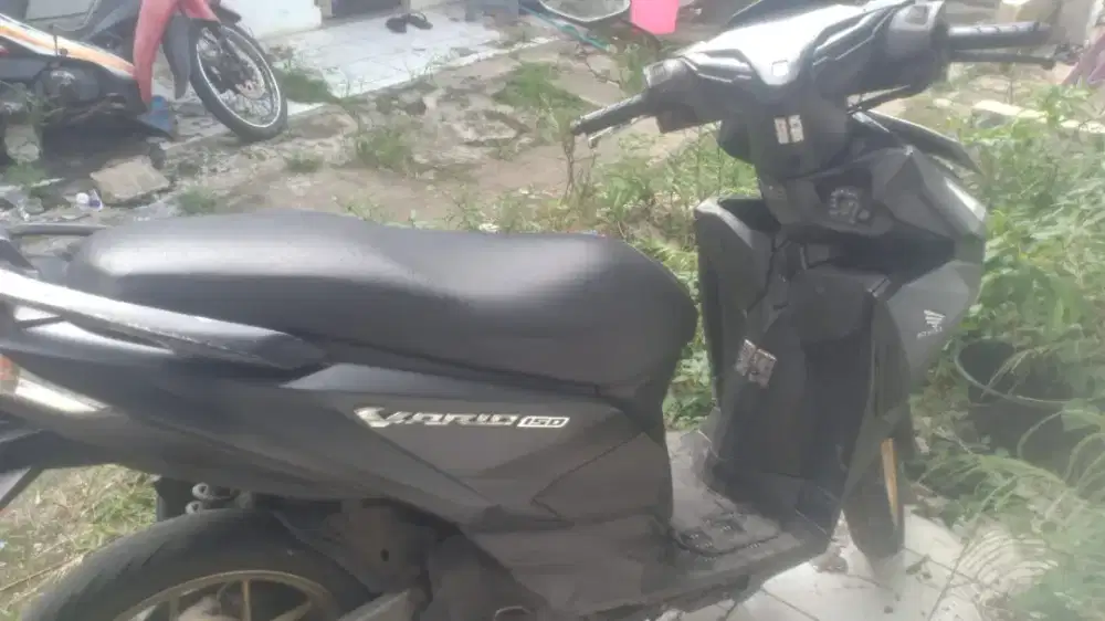 SALE VARIO 150 2017- SIAPA CEPAT DIA DAPAT