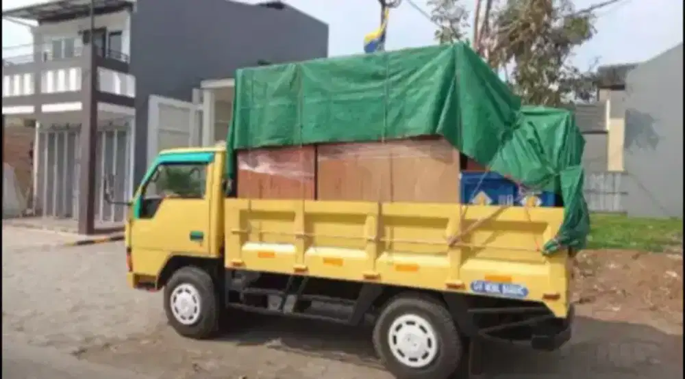 Sewa mobil angkut barang