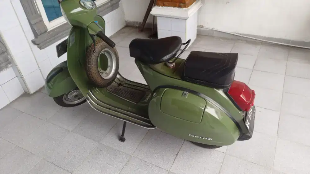 Vespa P150 Strada