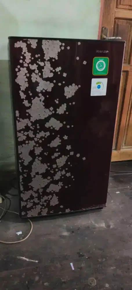 Kulkas 1 pintu sharp kirei siap pakai