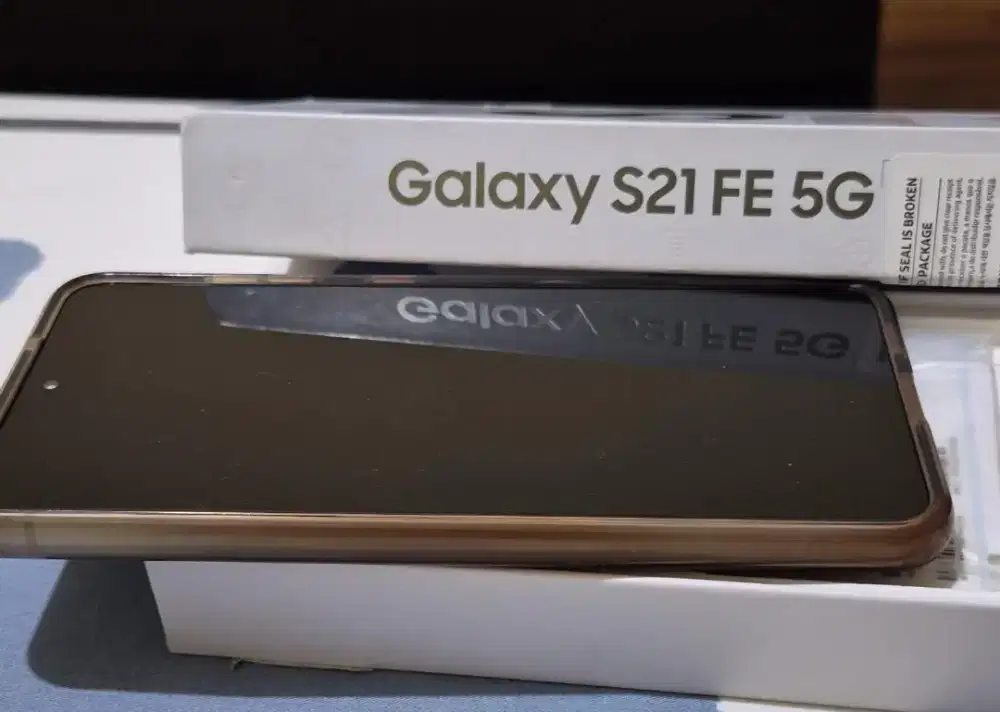 Handphone S21 FE 5G