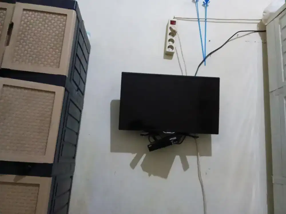 dijual tv + setopbox
