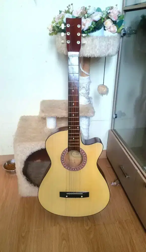 Gitar murah (tdk terpakai)
