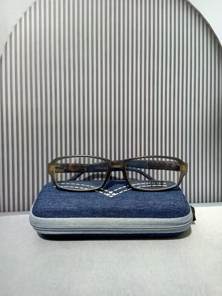 Frame kacamata Levi's original