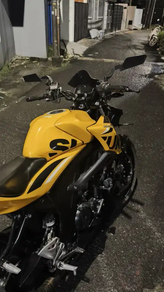 Suzuki GSX-S 150 Keyless ABS Kuning