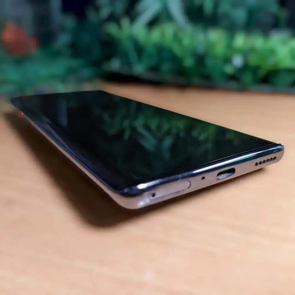 TECNO CAMON 40 Pro 5G Ram 8+8/256 GB Batangan