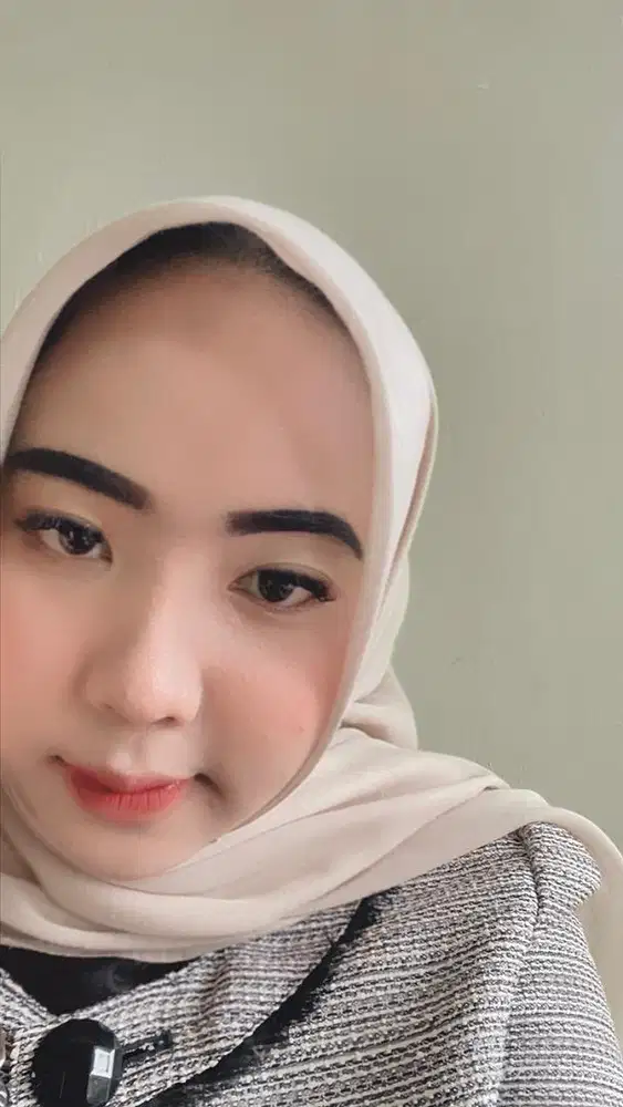 Nyari loker host live streaming