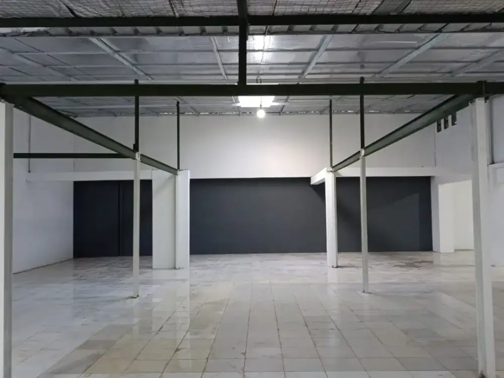 Dijual Gudang Siap Pakai Cocok untuk Usaha Lokasi di Sayap Holis Bandung