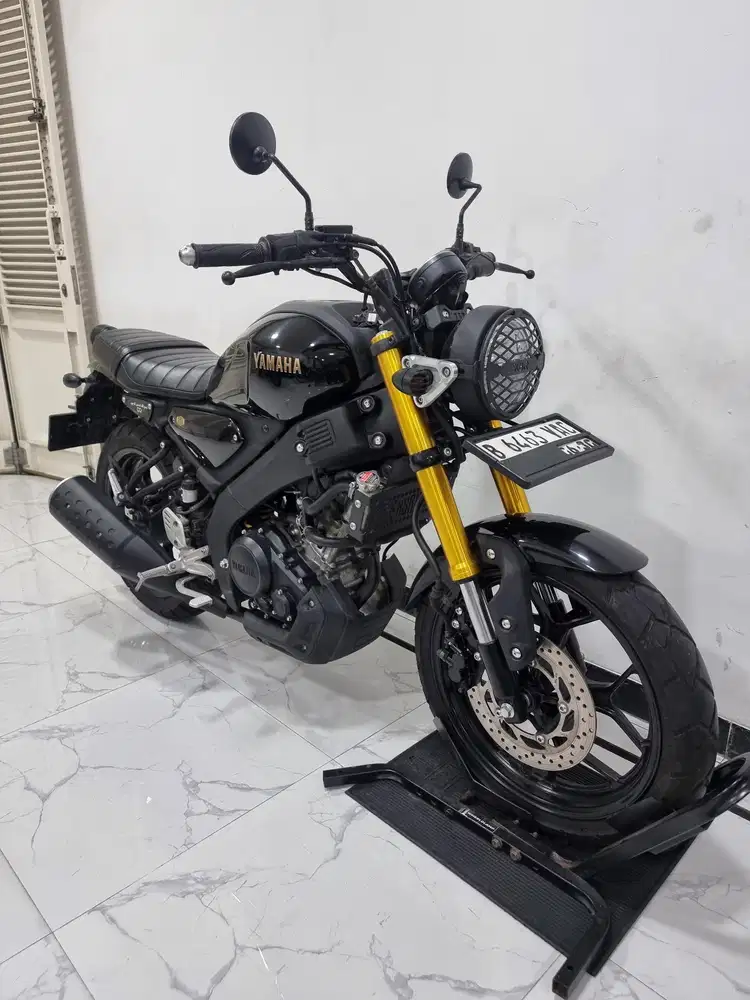 Yamaha XSR 155 NIK 2025 bulan 6 mulus seperti baru DP 4 JT aja