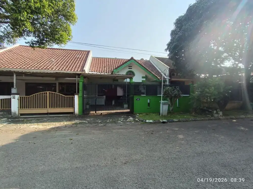 Rumah terawat siap huni di batununggal bandung