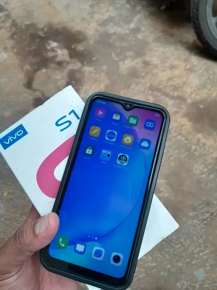 Vivo s1 ram 8/256