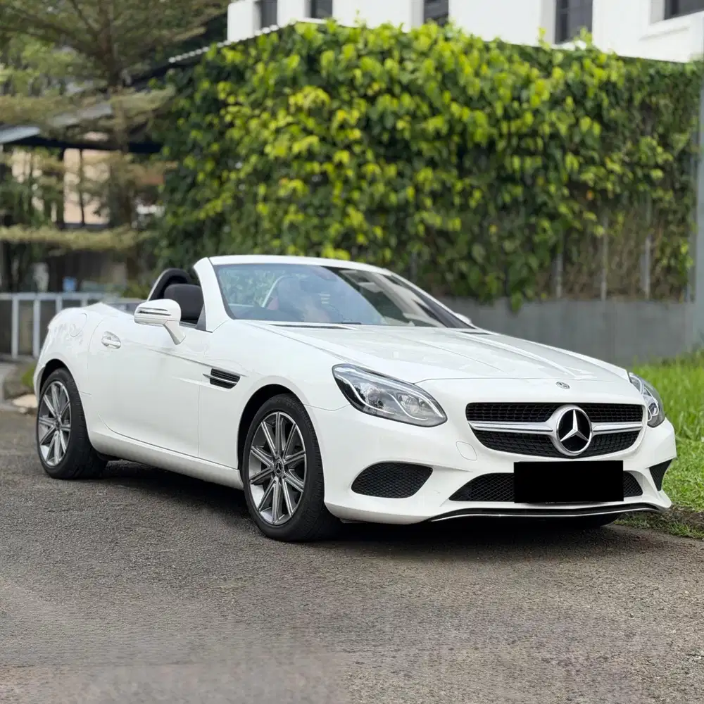 (CASH) Mercedes Benz SLC200 AMG 2017