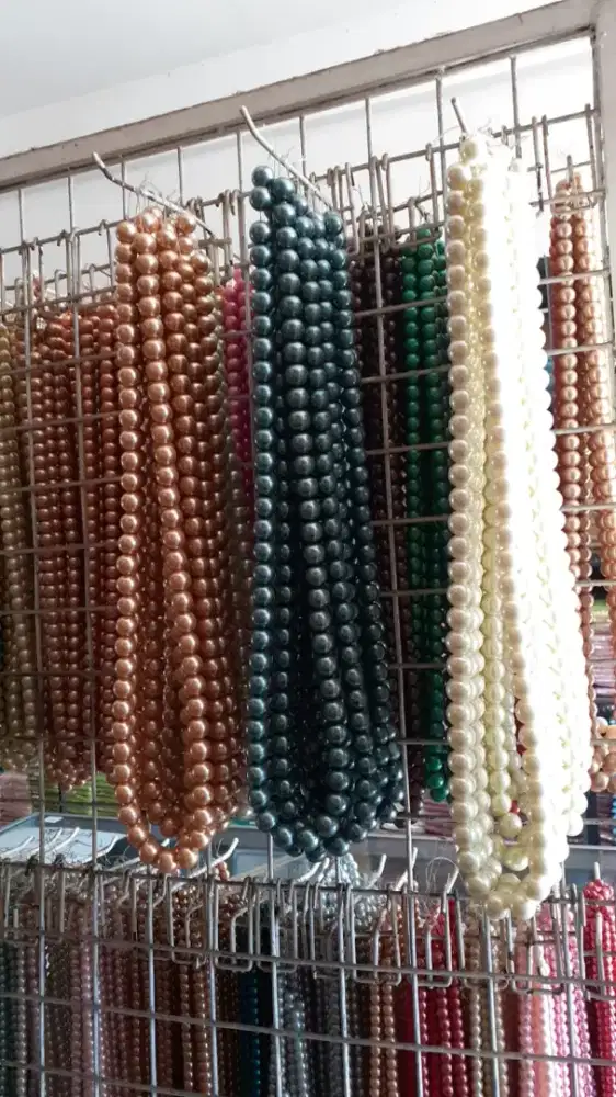 Glass Pearl (Muti ara gelas)