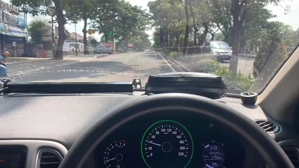 MENCARI LOWONGAN DRIVER