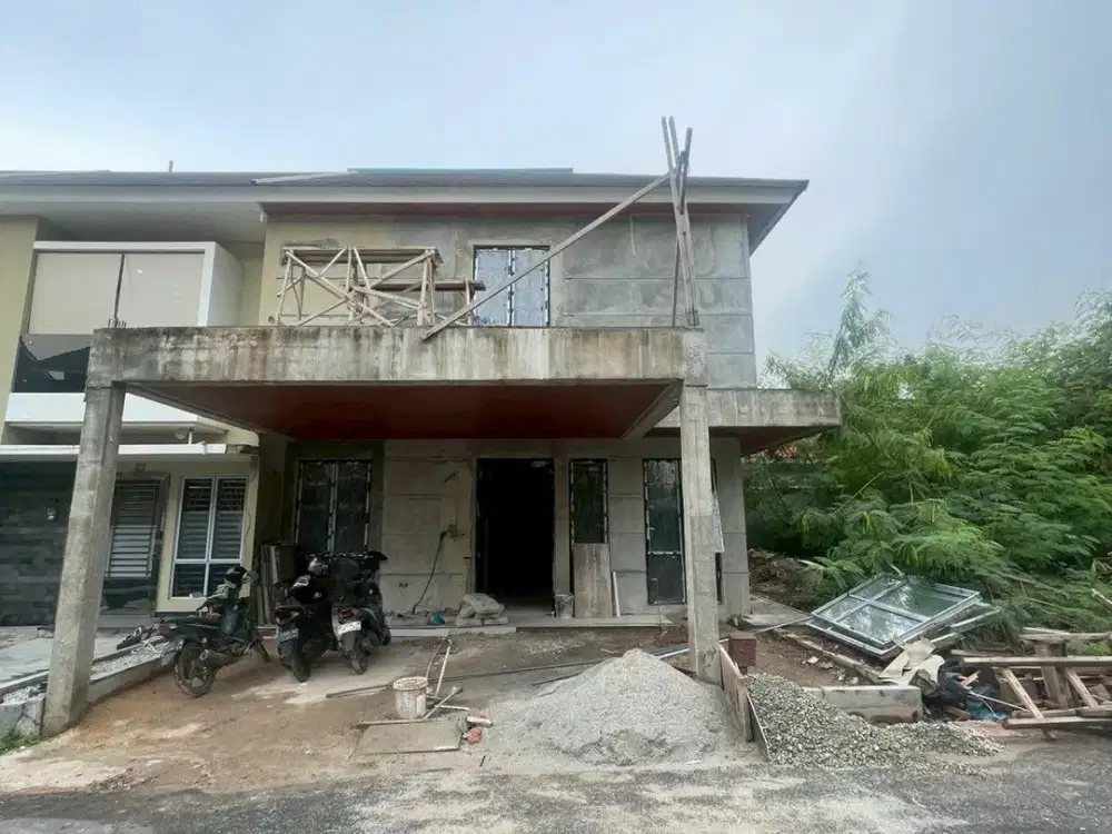 Dijual rumah villa bukti indah