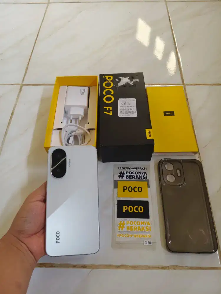 Poco f7 12/512 resmi like new kesehatan baterai 100 persen