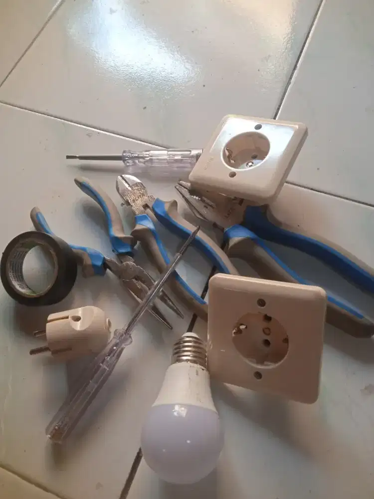 Tukang listrik panggilan