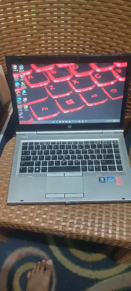 Laptop HP Elitebook Intel Core i7 Ram 8GB Hardisk 500GB layar 14in