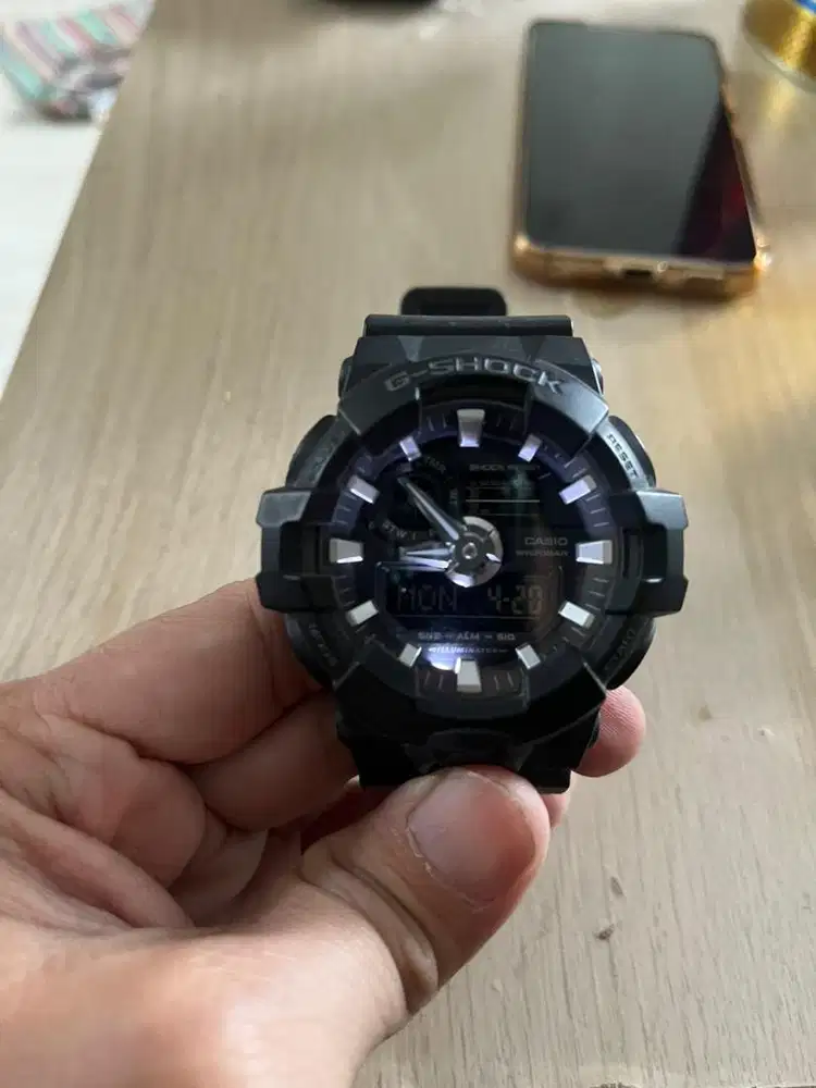 Jam tangan Gshock GA700