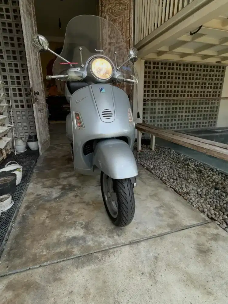 Vespa GTS 200 2006