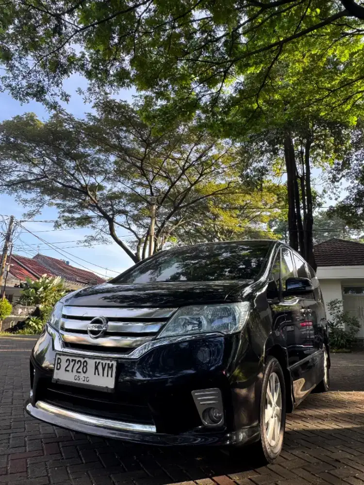 Dijual nissan serena hws autec panoramick