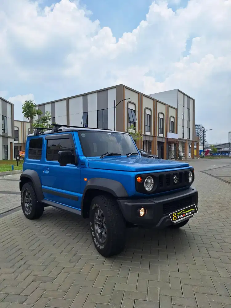 Jimny 4x4 Matic AT 2022 kilometer 2rb perak