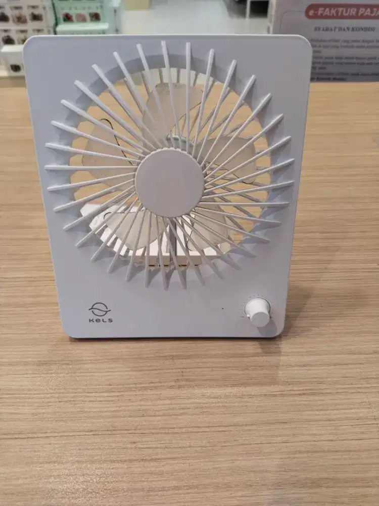 KELS SHEA USB RECHARGEABLE DAN WHITE