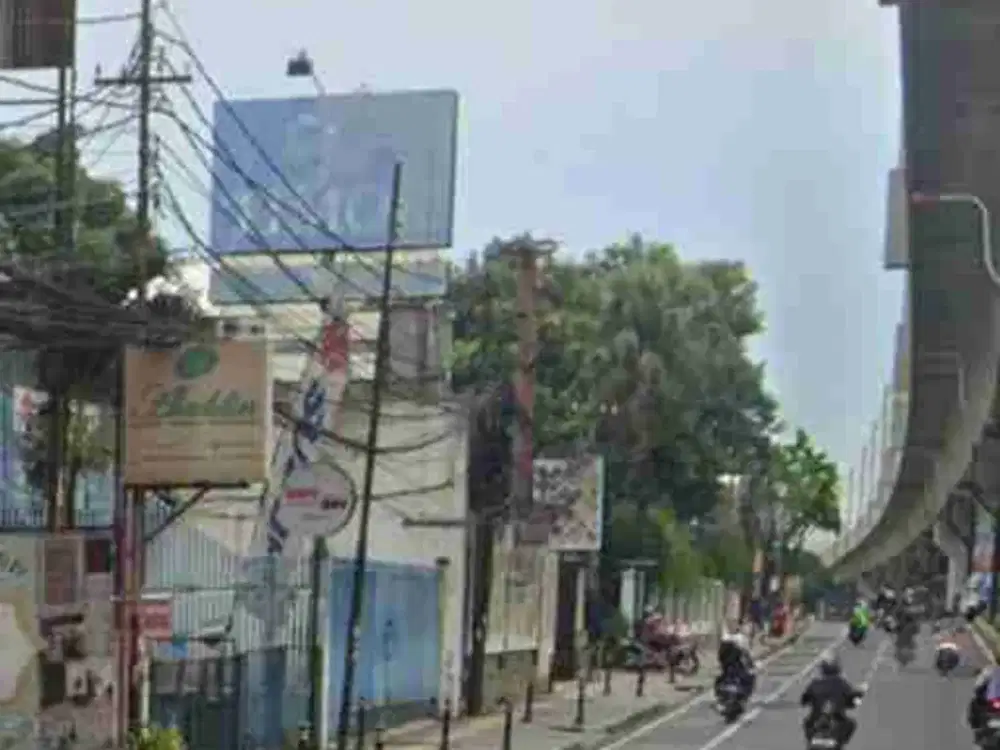 tanah komersil jalan raya selangkah ke stasiun MRT
