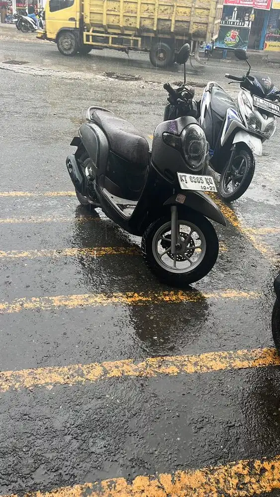 scooooopy 2017 hitam