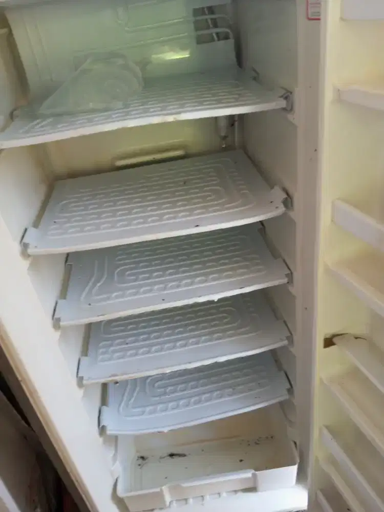 Jual frezer buat bikin es batu