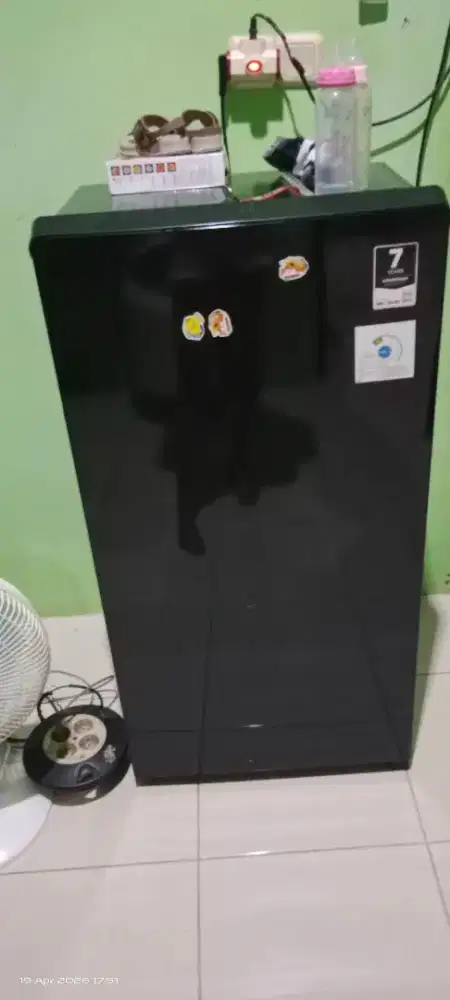 Di jual kulkas merk aqua 1 pintu aman semua mines pemakaian 1bulan