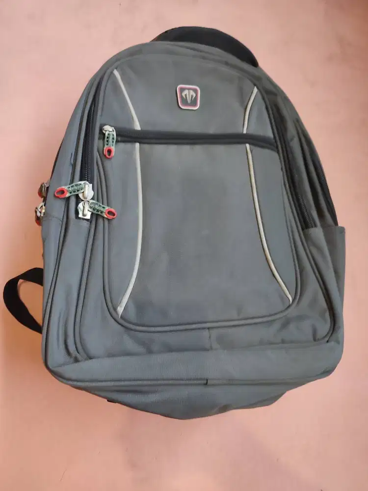 Tas backpack ransel kantong tracker