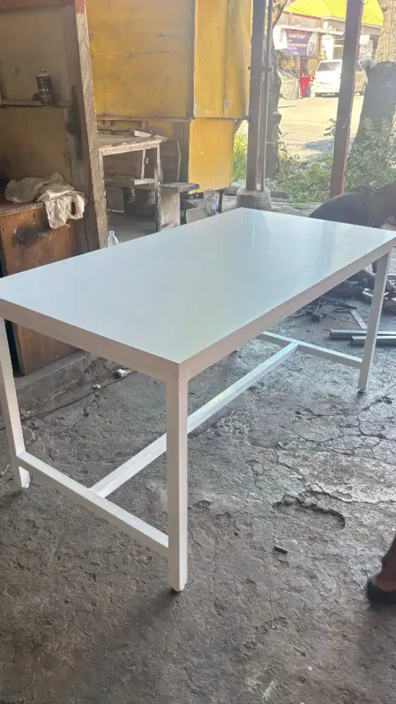 Meja kerja rumah sakit