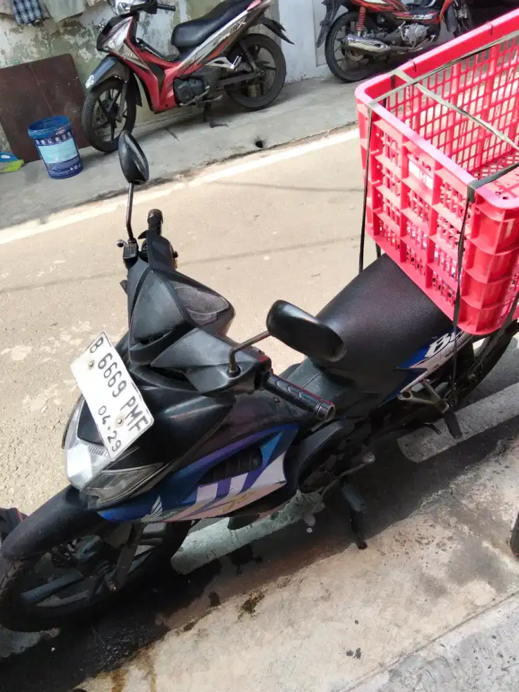 Di jual Honda Blade 2010