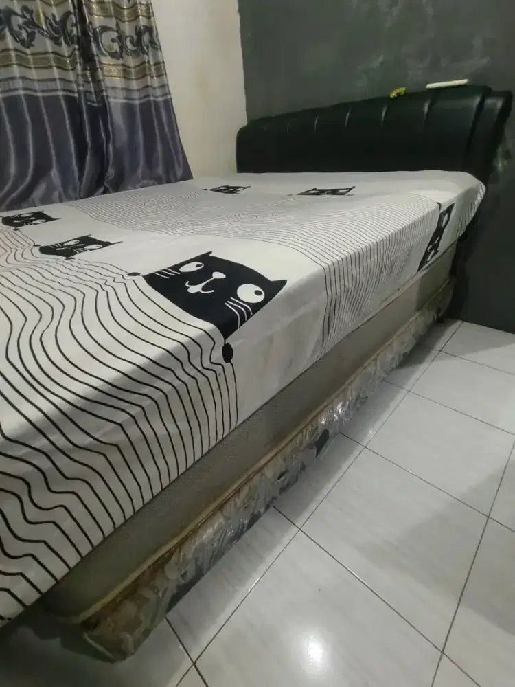 Dijual dipan + kasur