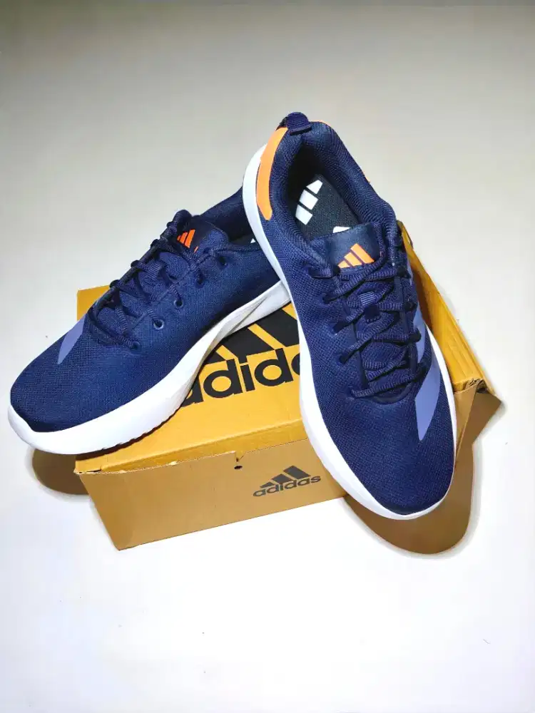 Adidas BaseLoud Loud IU6400 Running