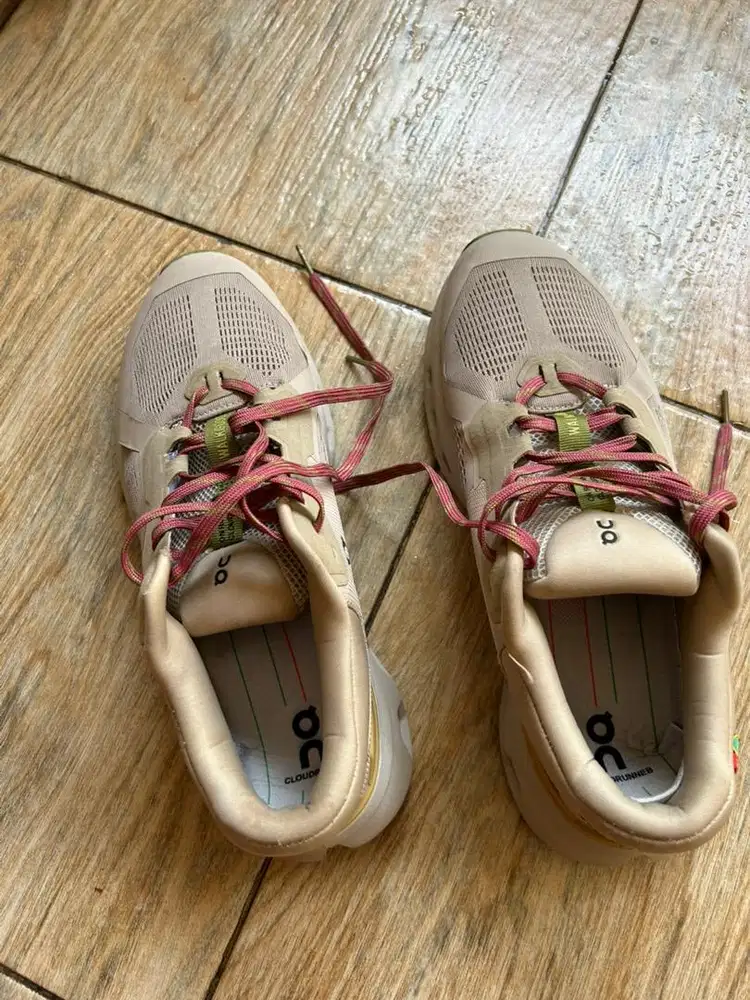 Sepatu On Cloud Runner