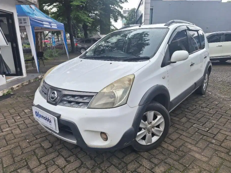 Nissan Livina 1.5 X-Gear Bensin-AT 2010 Putih