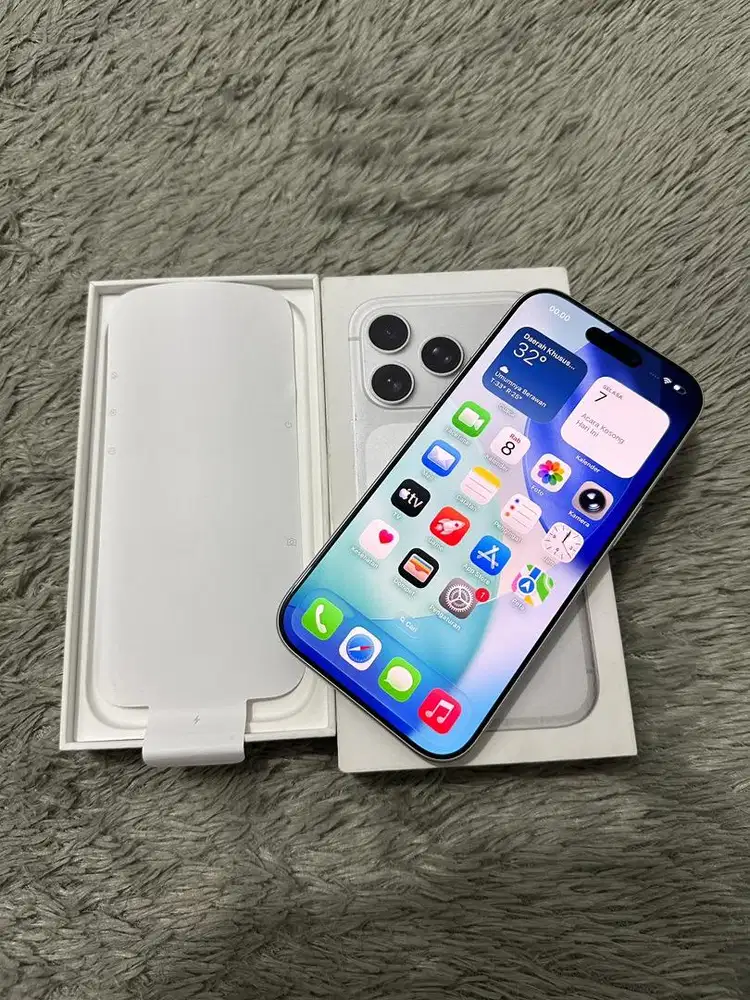Iphone 17 Pro Max 256gb Silver IBOX Garansi On Desember 2026