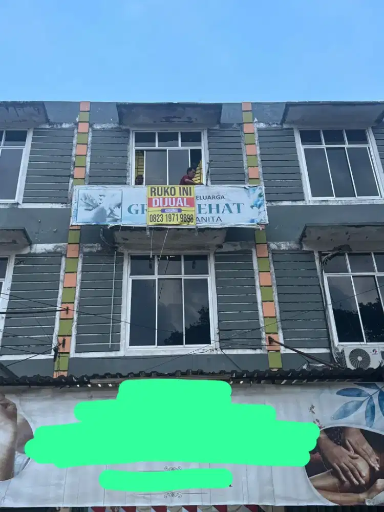 Dijual ruko 3 lantai lokasi strategis