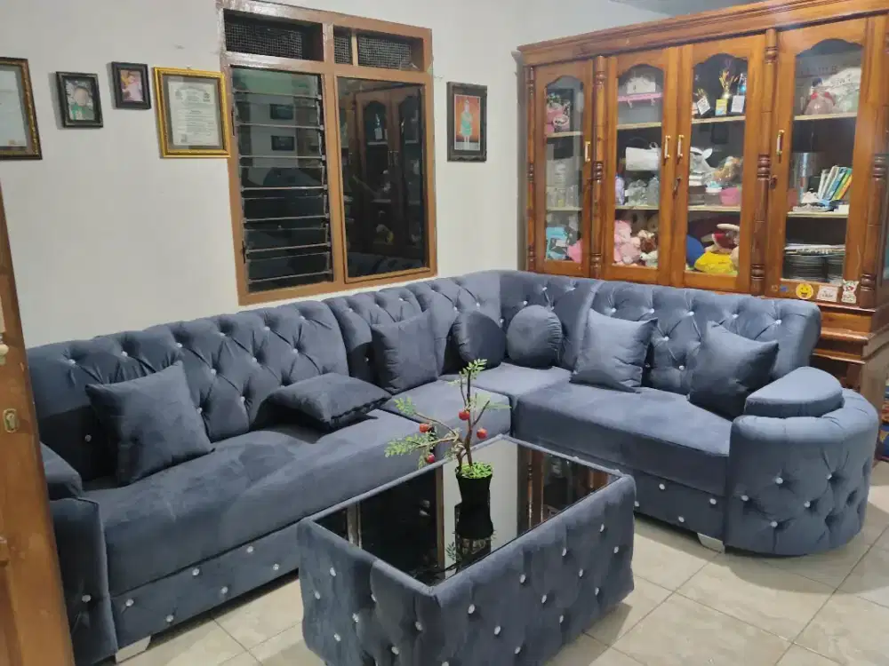 #raisya sofa salatiga