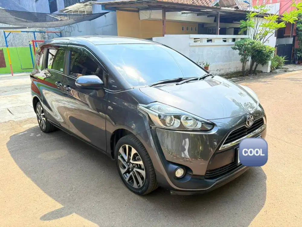 Toyota Sienta V Manual Low KM Pajak Panjang