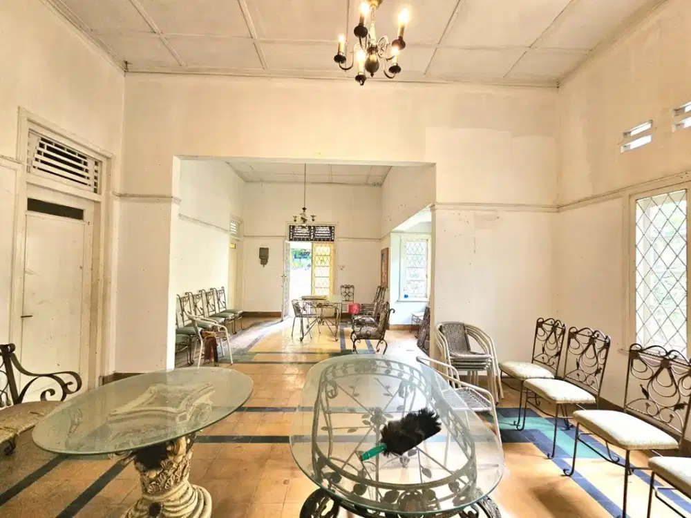 Dijual rumah mewah strategis dekat plaza indonesia di Menteng Jakpus LR-17496