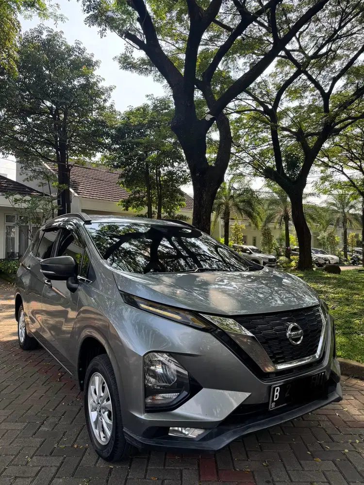 Nissan Livina 2010 Bensin