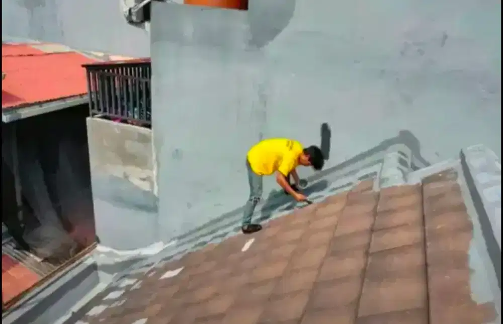 perbaikan atap rumah