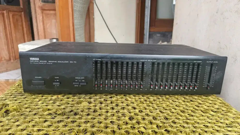 Equalizer yamaha EQ 70