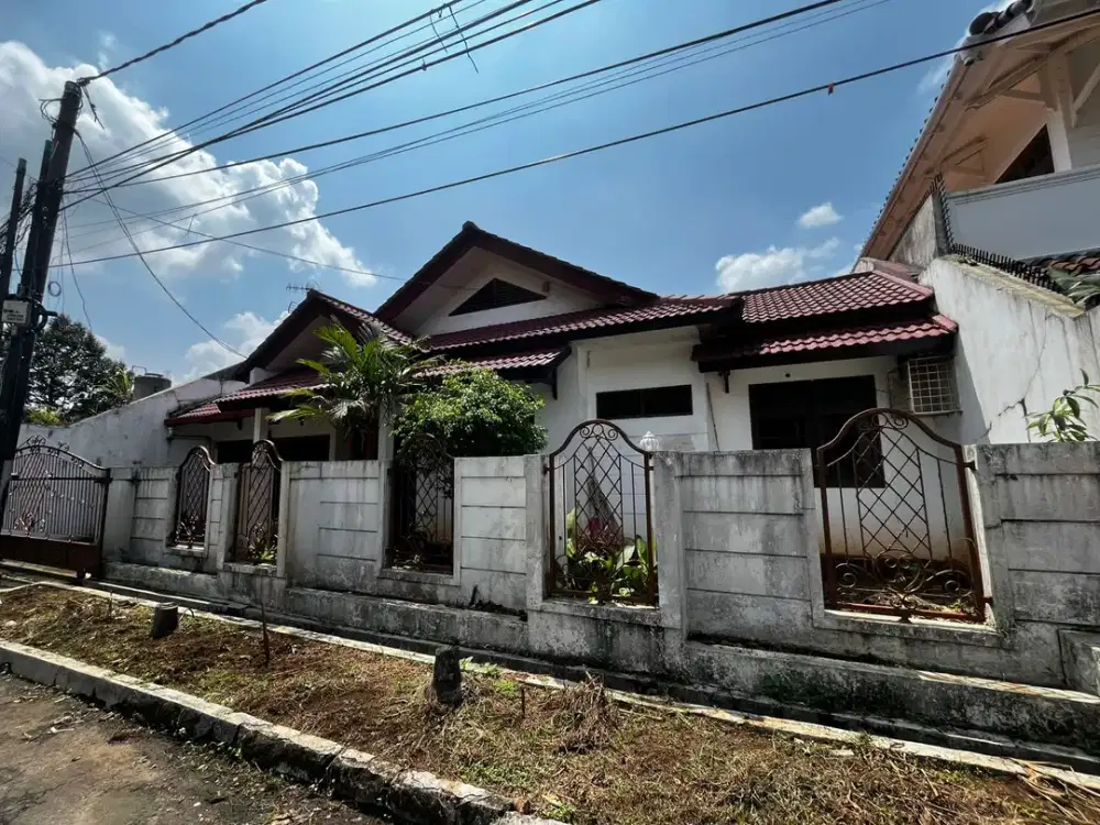 Rumah disewakan di jl Dempo Megapolitan Cinere