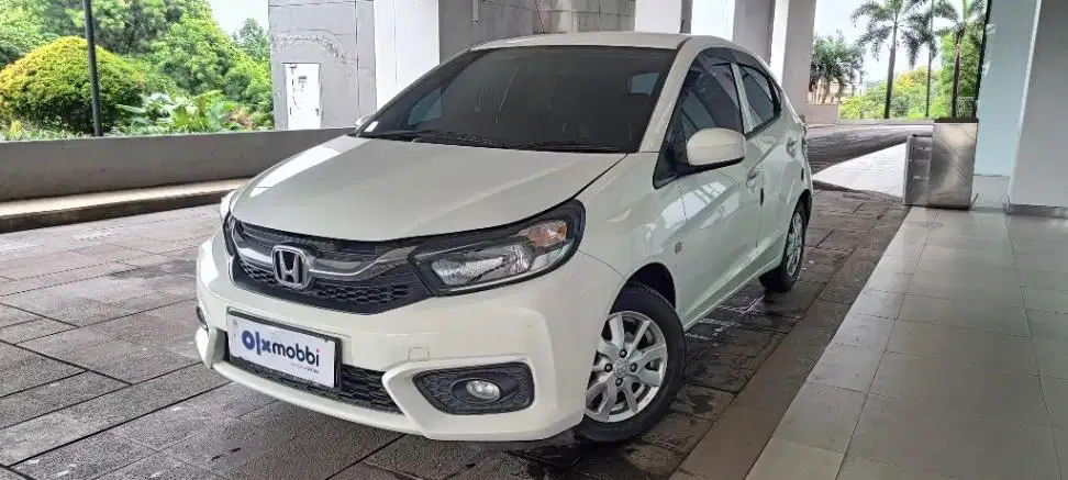 DP MURAH Honda Brio Satya 1.2 E Bensin-MT 2021 Putih C3HAT