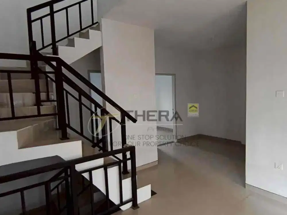 Dijual Rumah 3 Lantai di Beverly