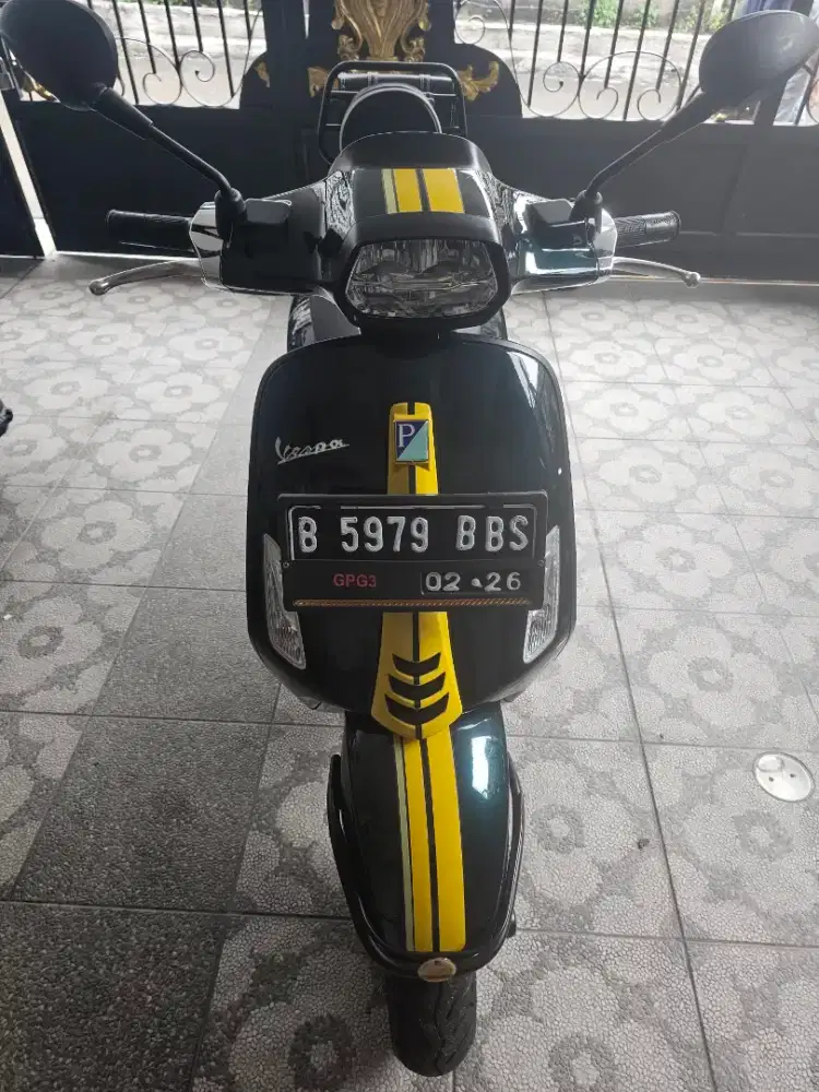 Vespa Sprint Tahun 2020 Edisi  Sixty Racing (Colector's Item)